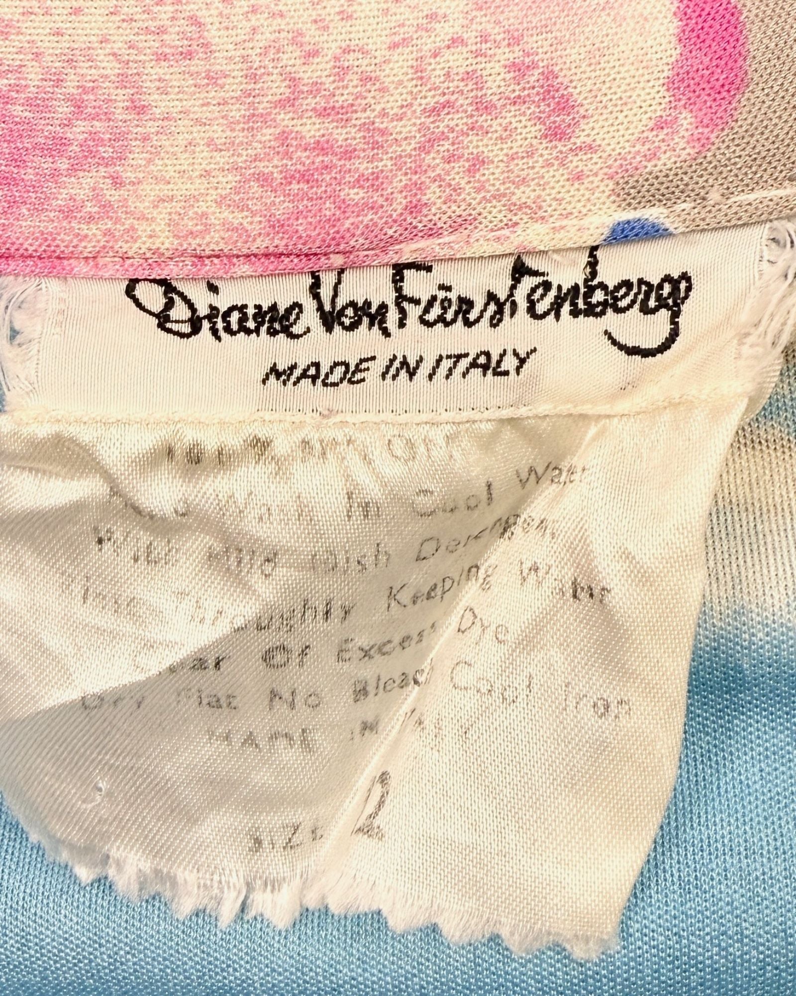 Diane von Furstenberg Hopping On Air Set