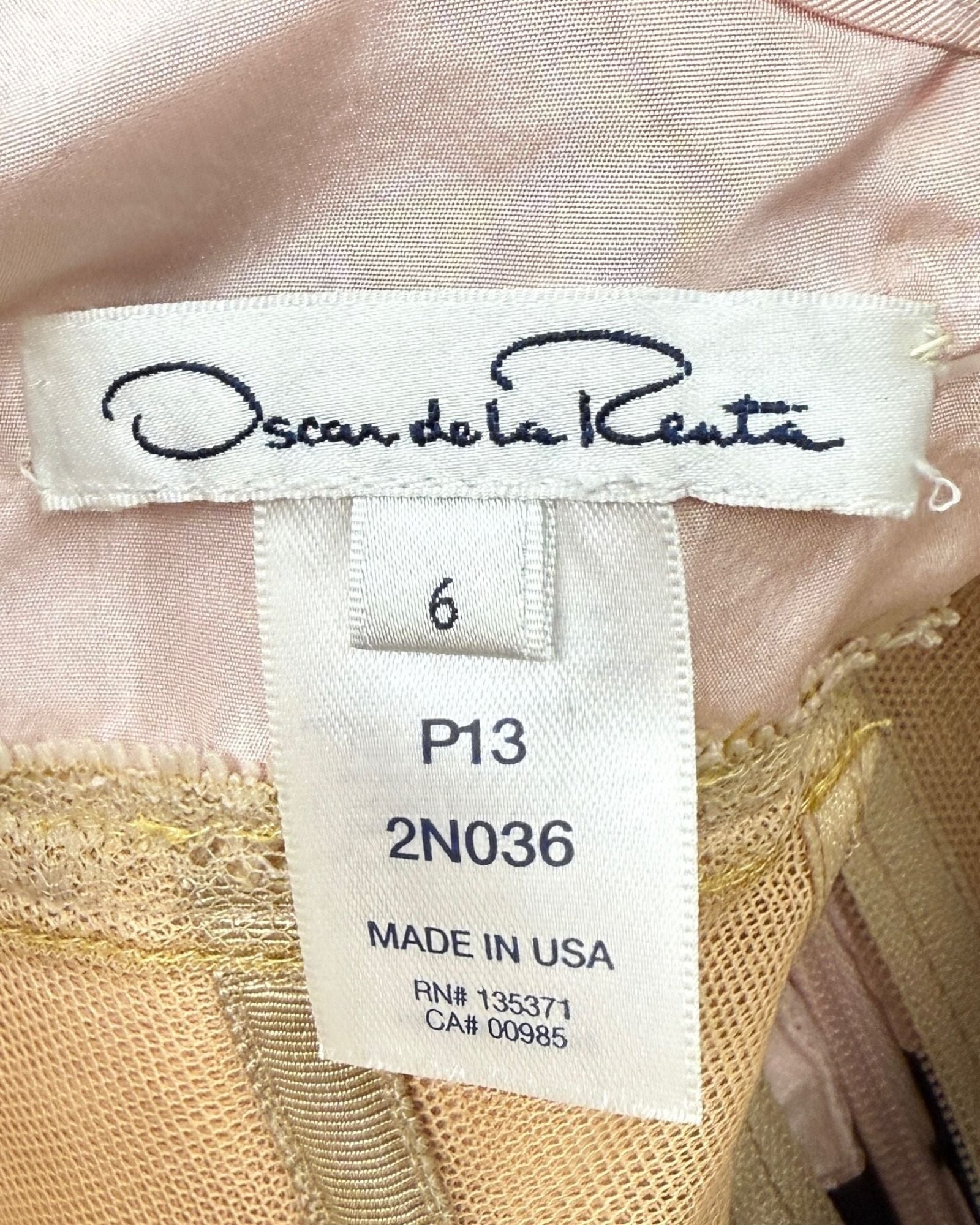 Oscar de la Renta Take a Bow Gown