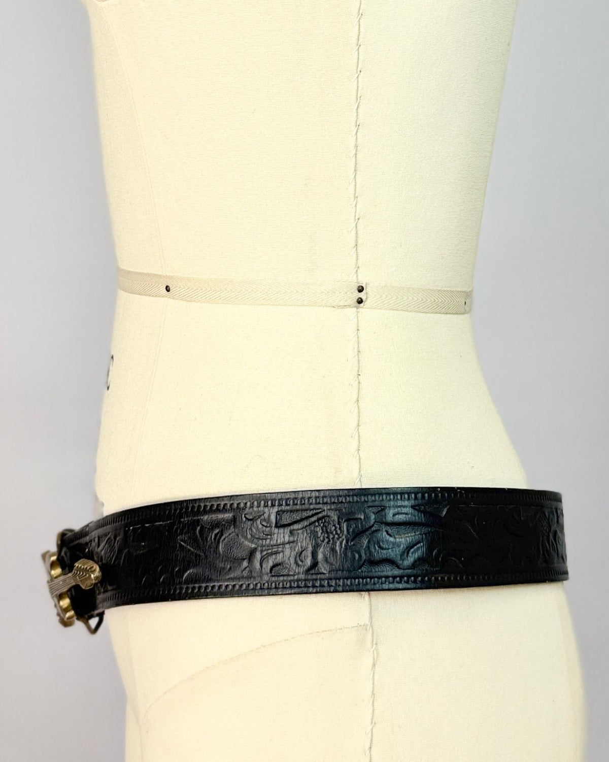 Guitar Buckle Leather Belt