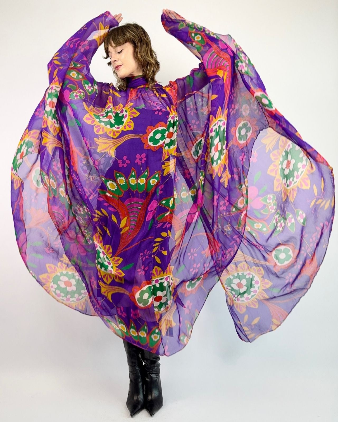 60s Vivacious Violet Silk Floral Cape