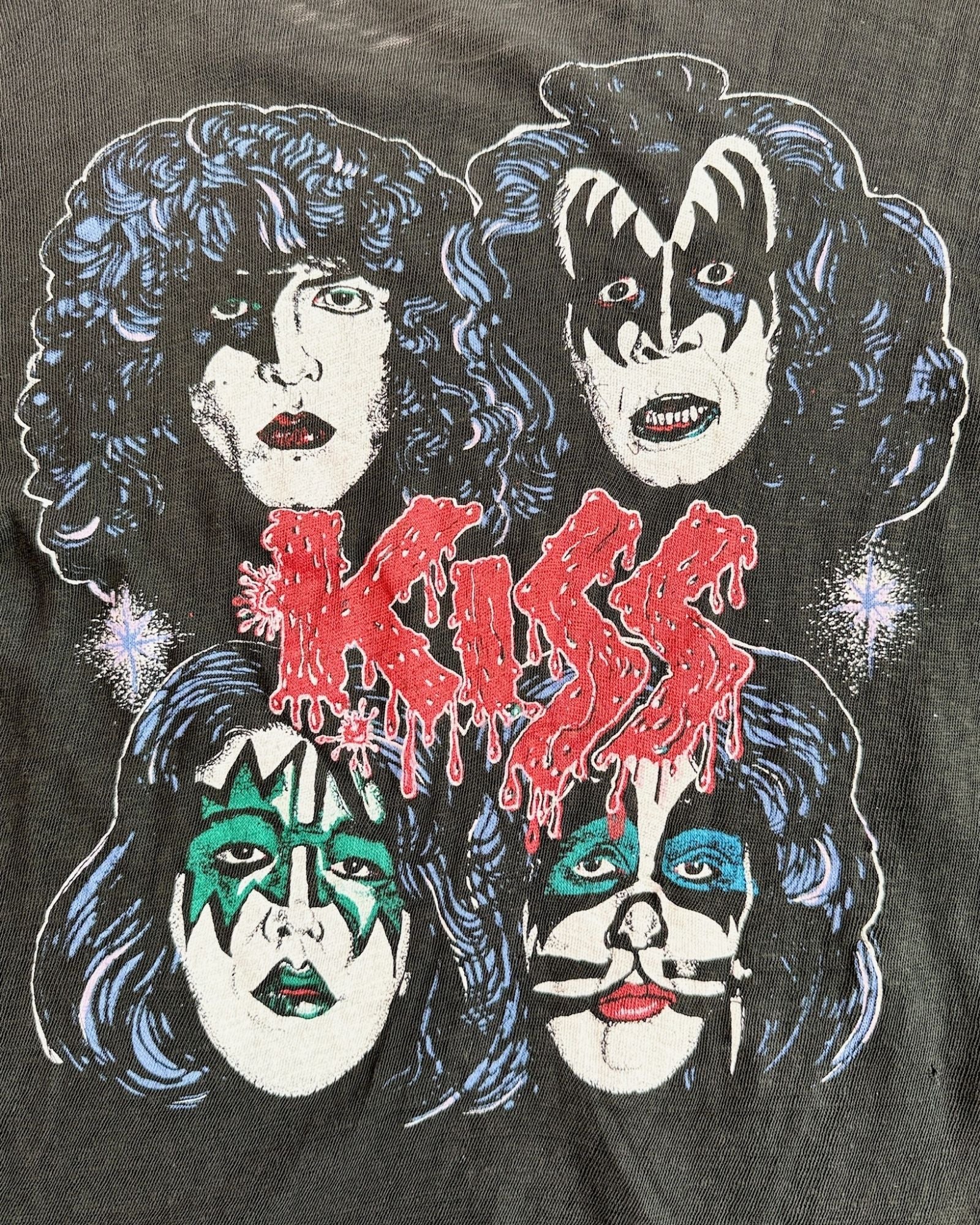 Glitter KISS tee