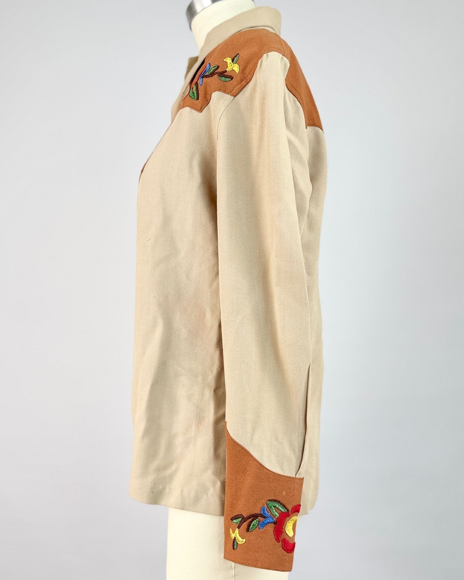 50s Tan Embroidered Pearl Snap