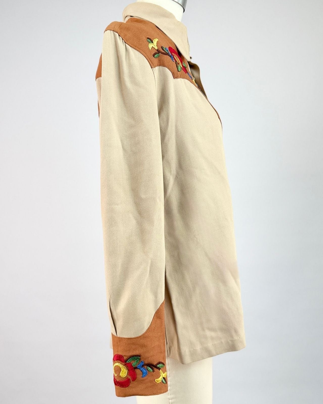 50s Tan Embroidered Pearl Snap