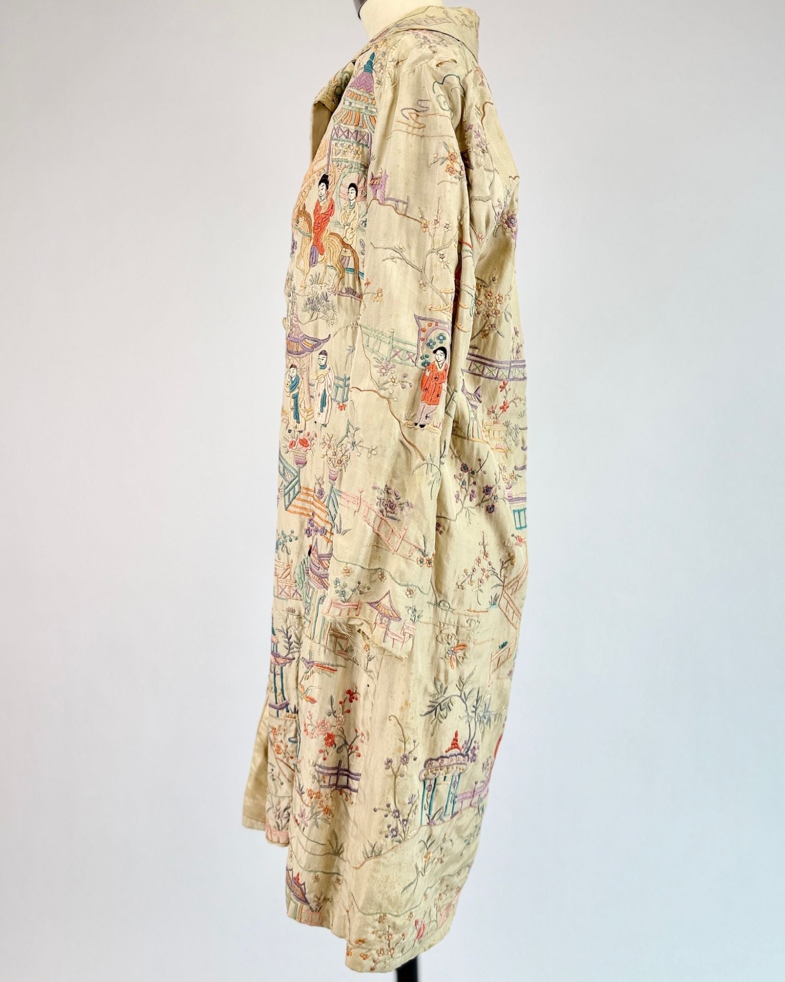1920's Embroidered Chinese Robe
