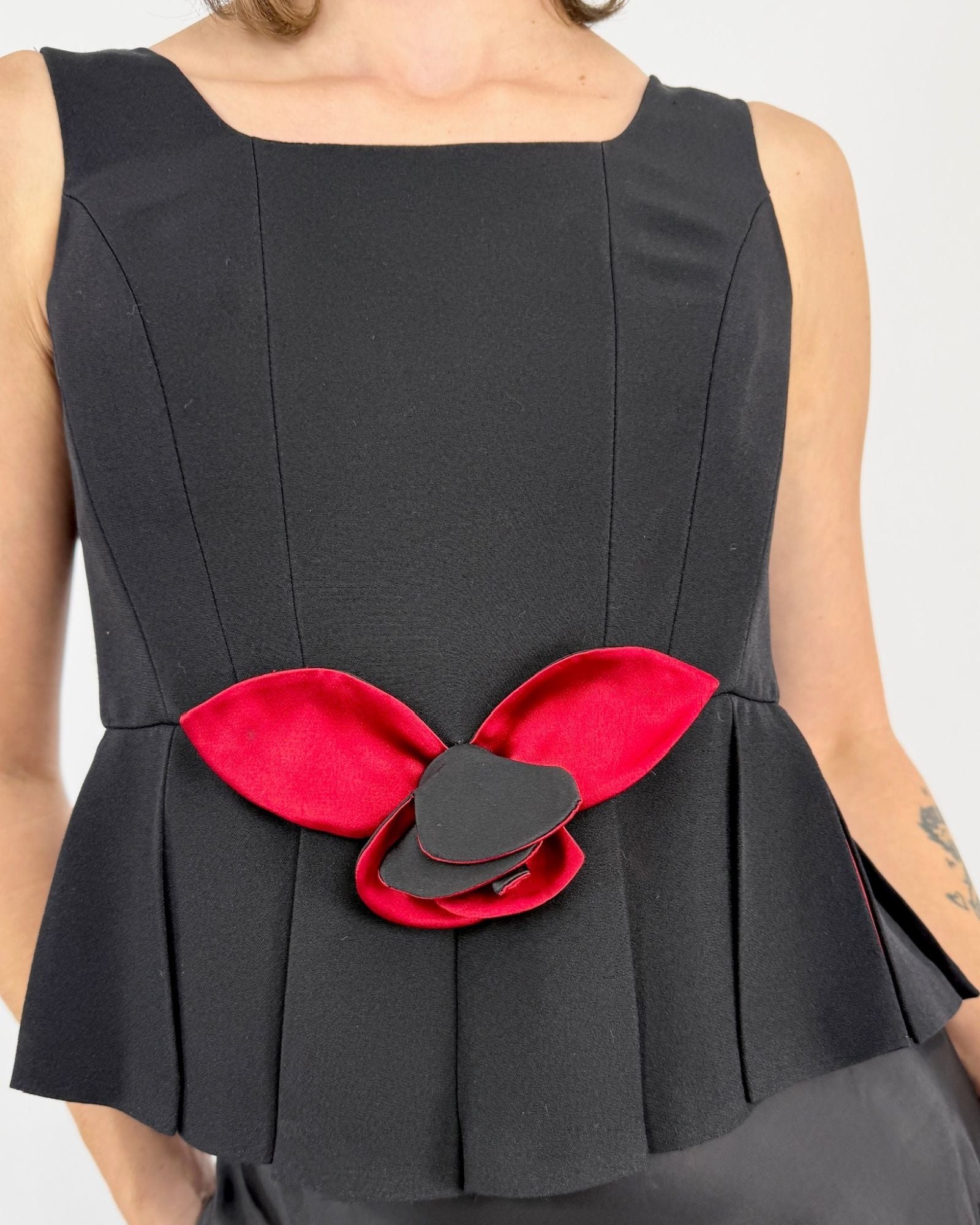 Moschino Helena's Rose Black Pleated Top