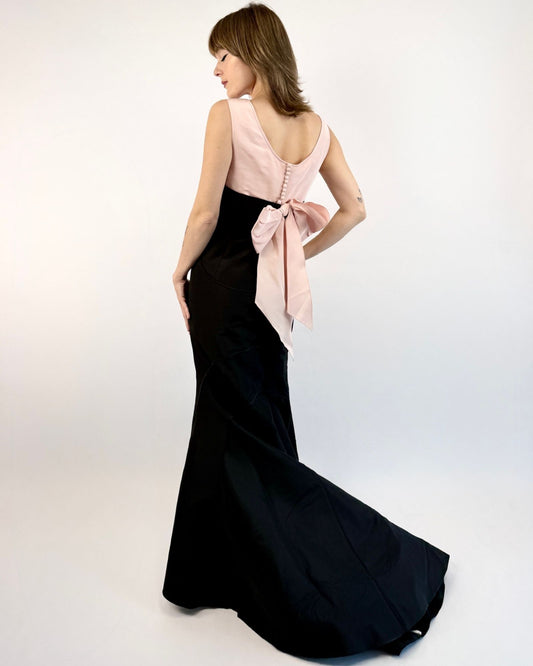 Oscar de la Renta Take a Bow Gown