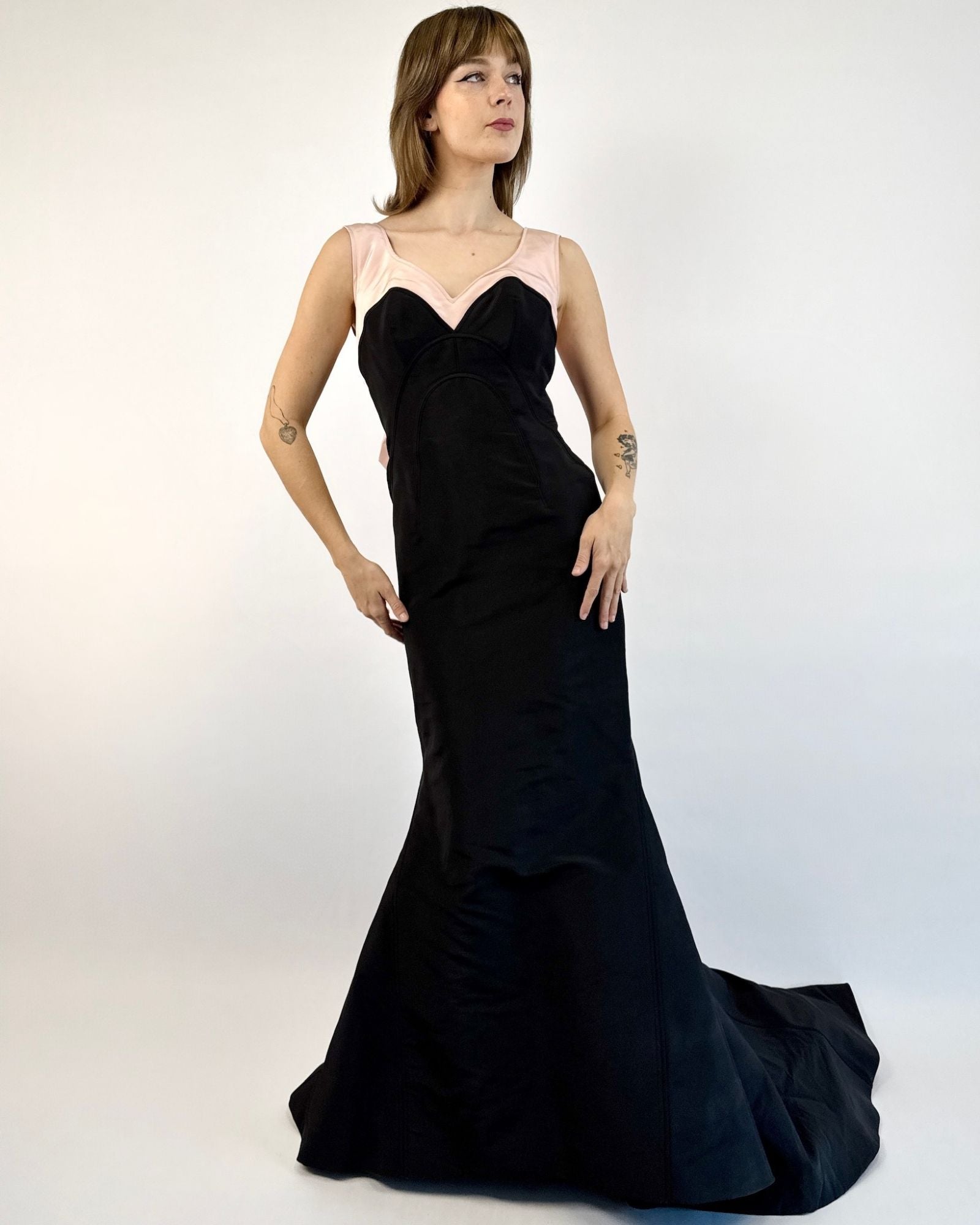 Oscar de la Renta Take a Bow Gown