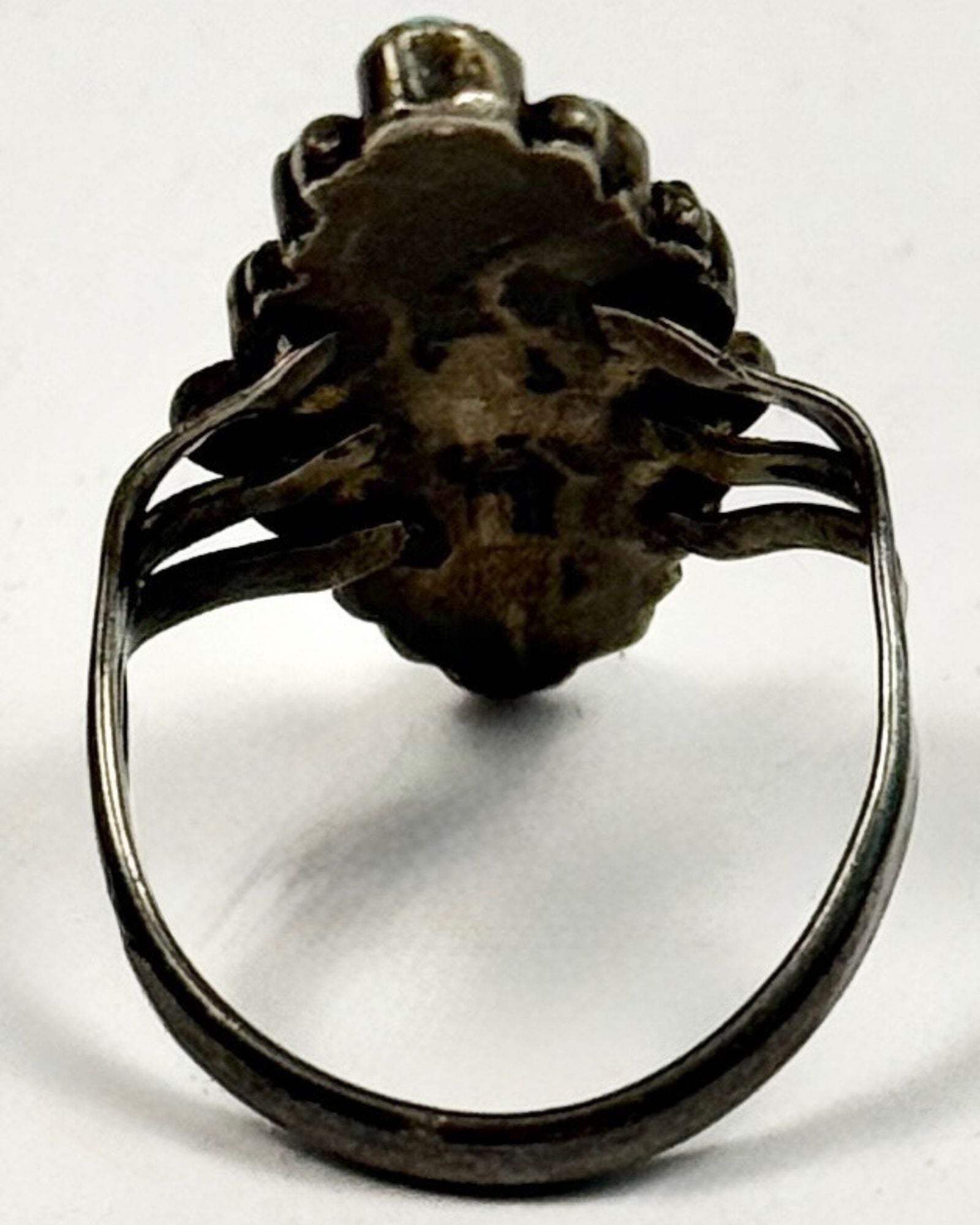 Zuni Needlepoint Ring