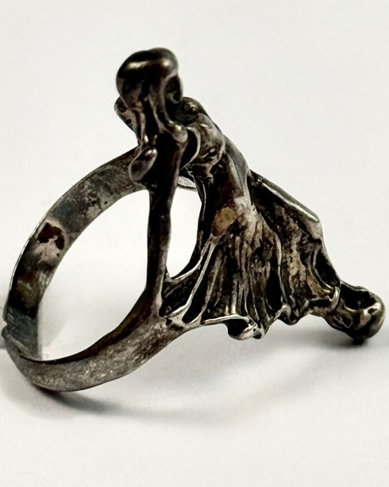 Art Nouveau Lady Ring