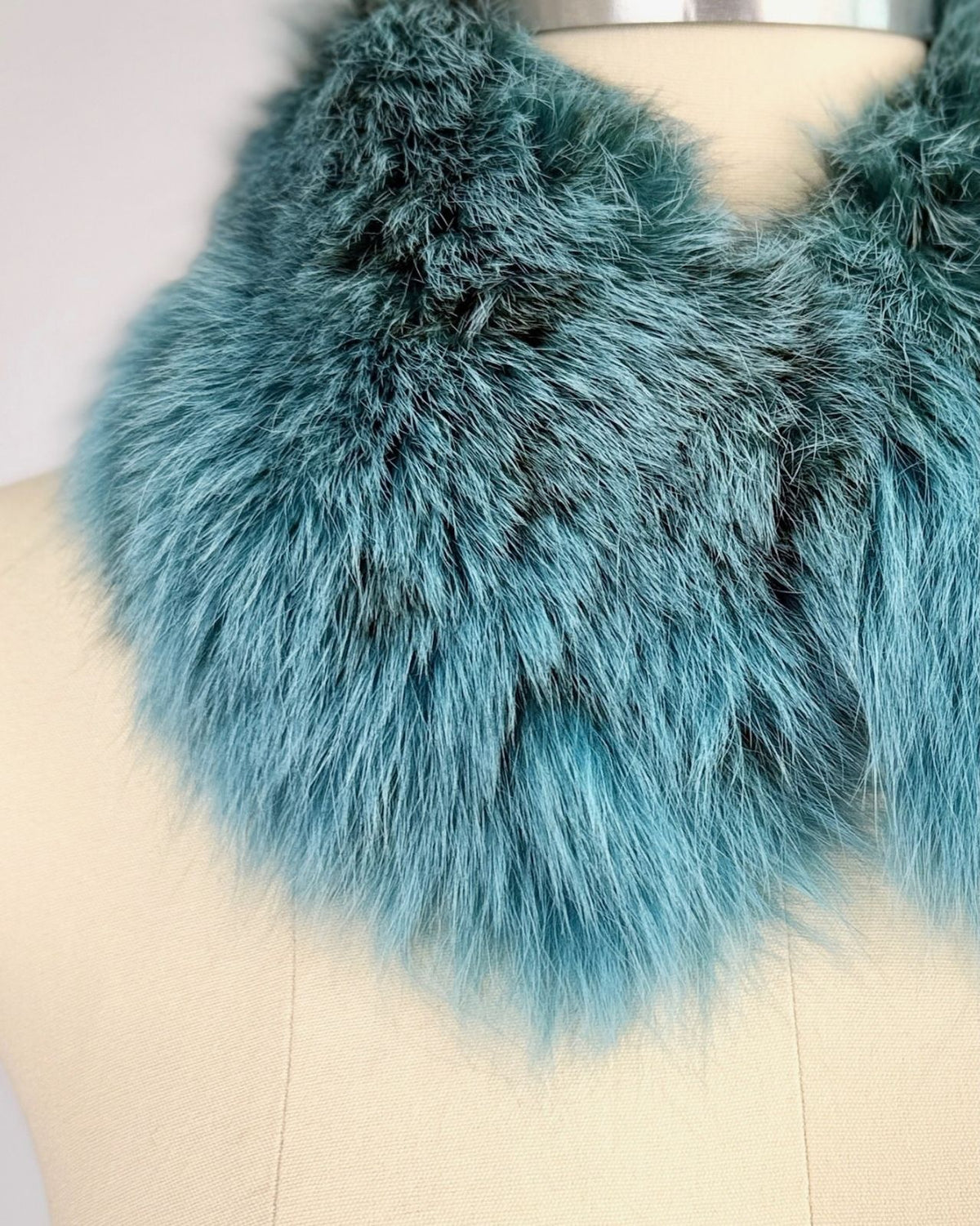 St. John Turquoise Lynx Fur Collar