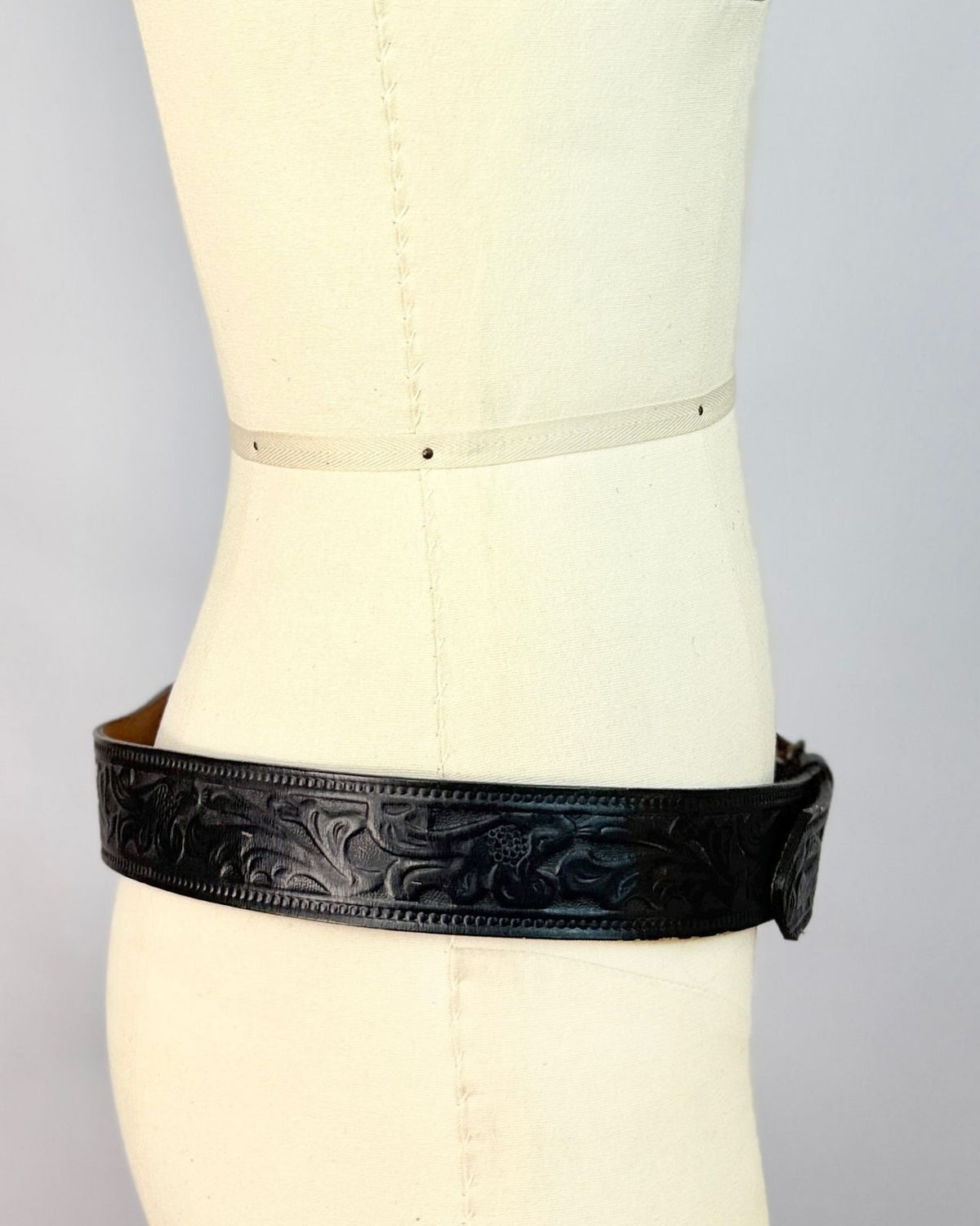 Guitar Buckle Leather Belt