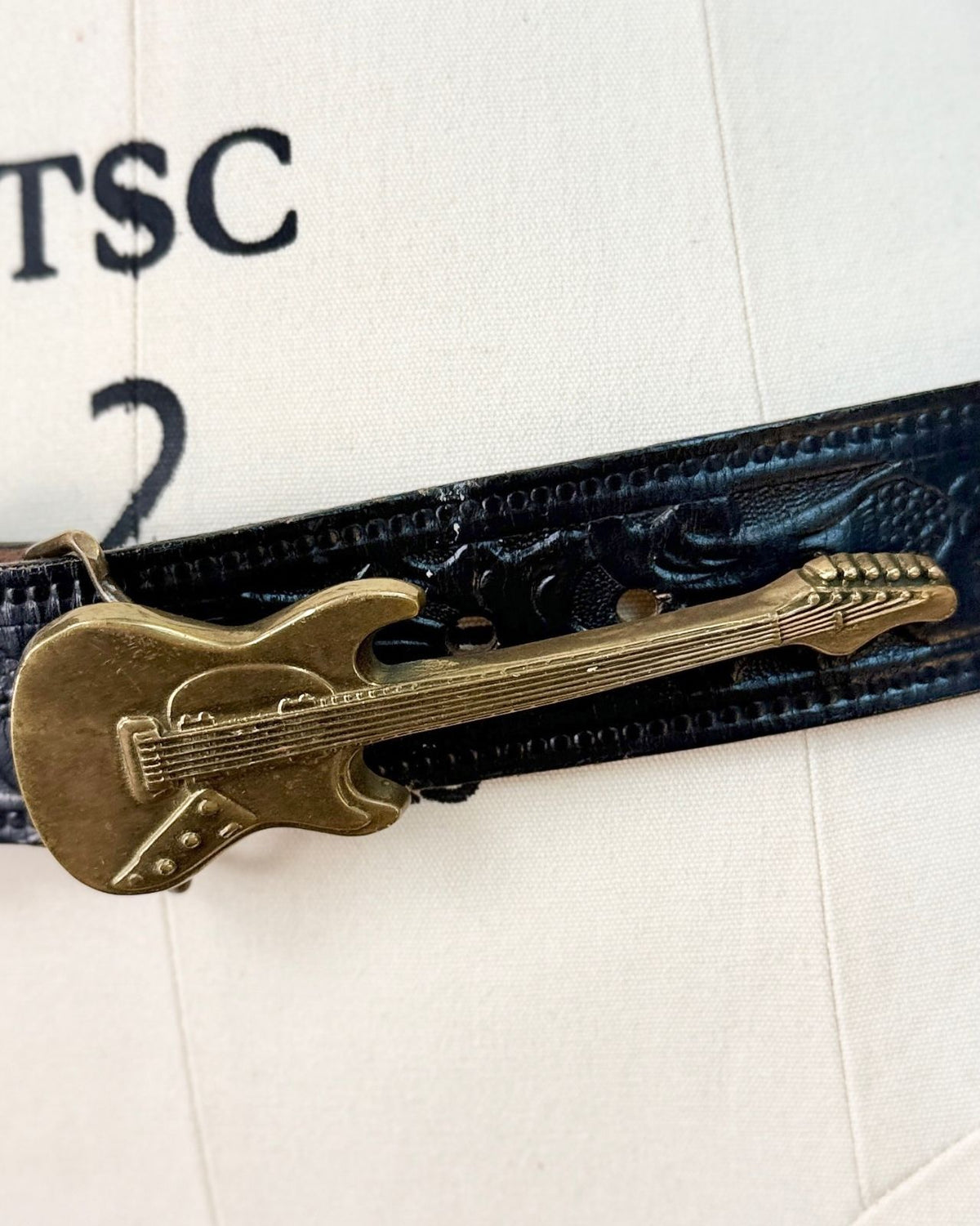 Guitar Buckle Leather Belt