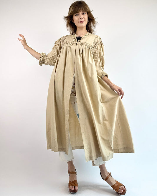 Grand Ol' Time Antique Dressing Robe