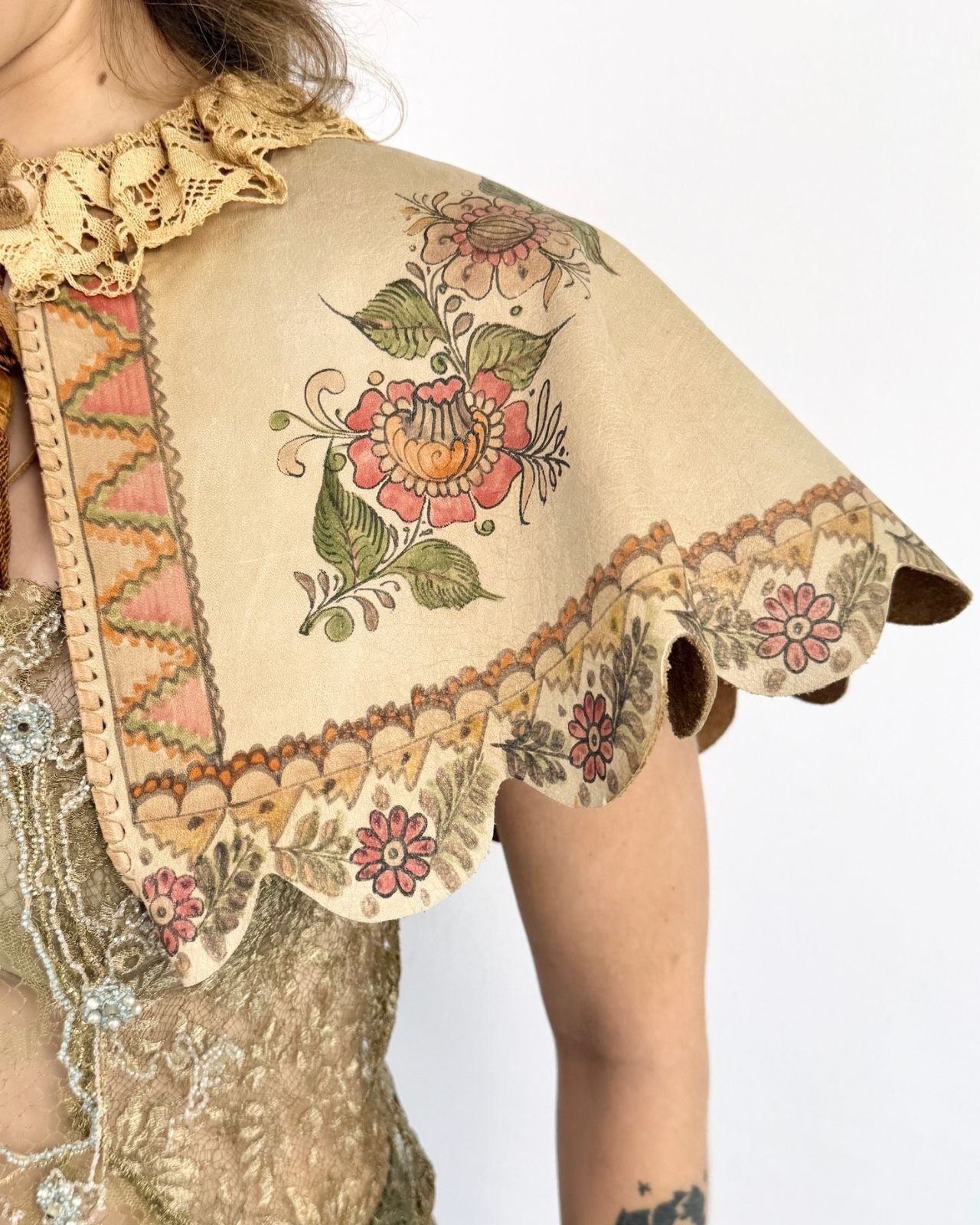 60s Char Wrapped In Petals Leather Collar
