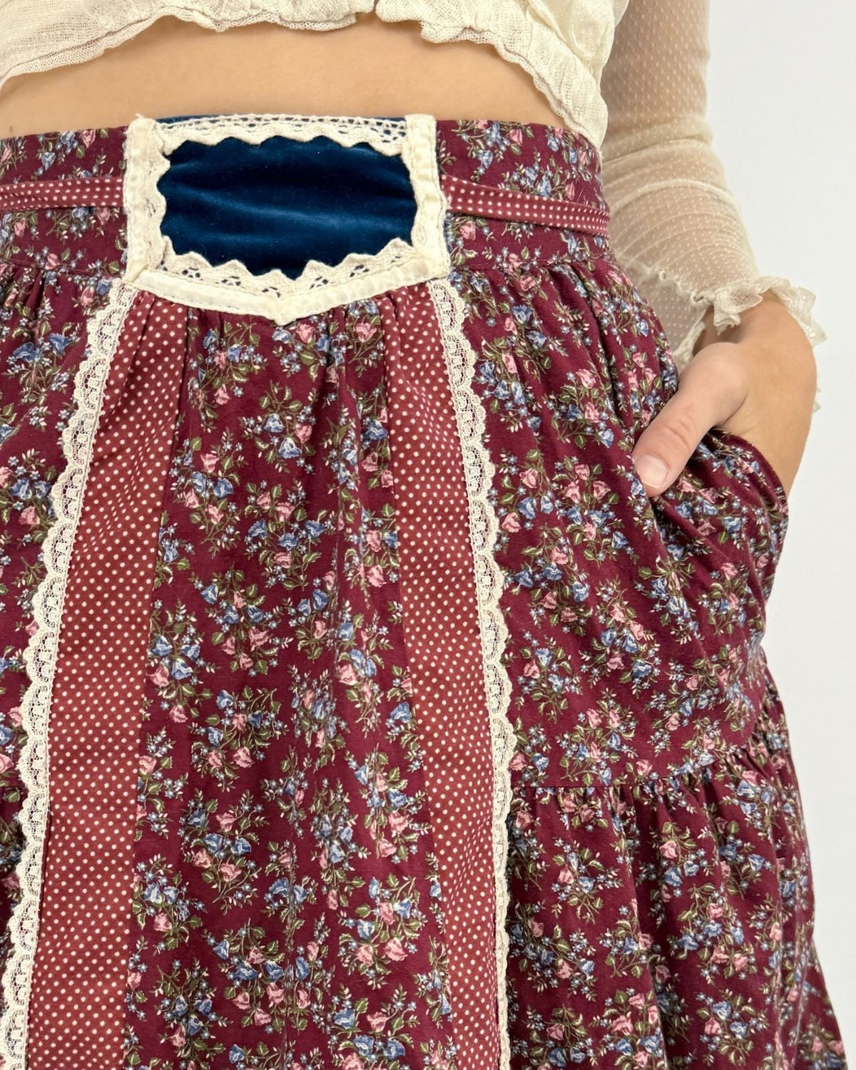 Gunne Sax Orchard Calls Floral Skirt