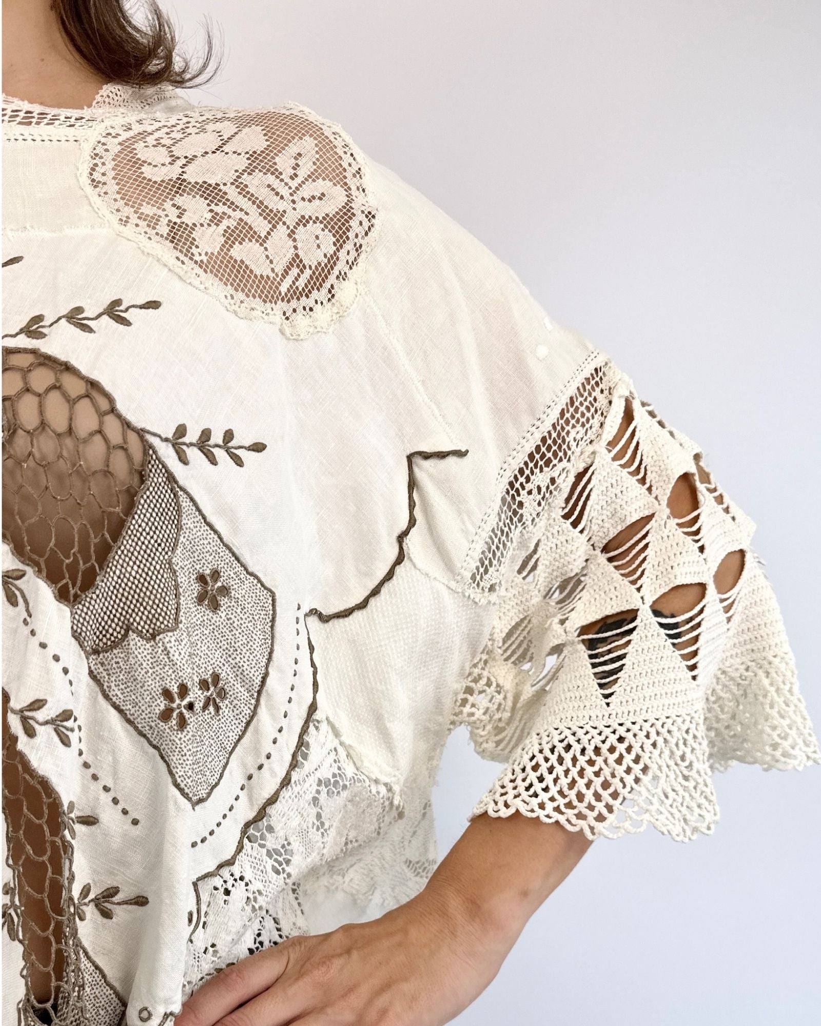 Char Soul Windows Lace Crochet Tunic