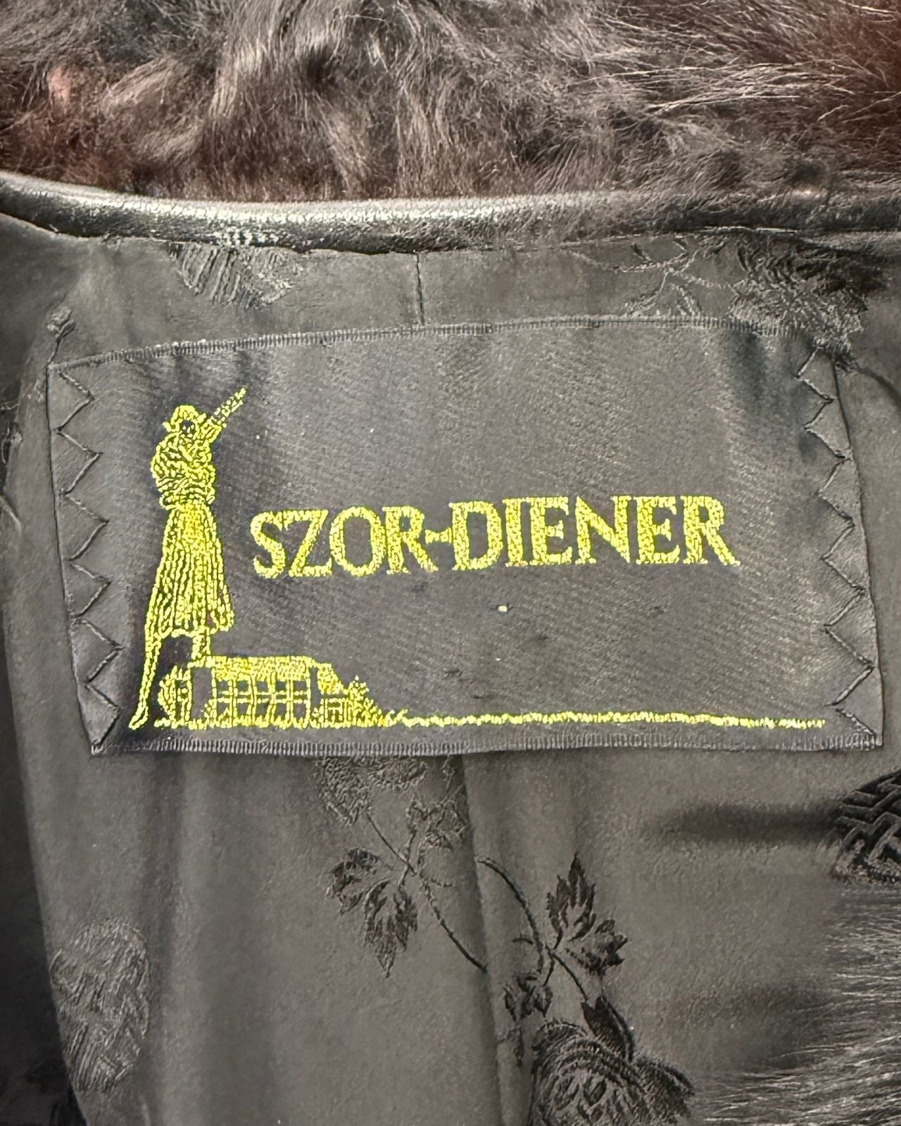 Szor-Diener Curly Lamb Cape