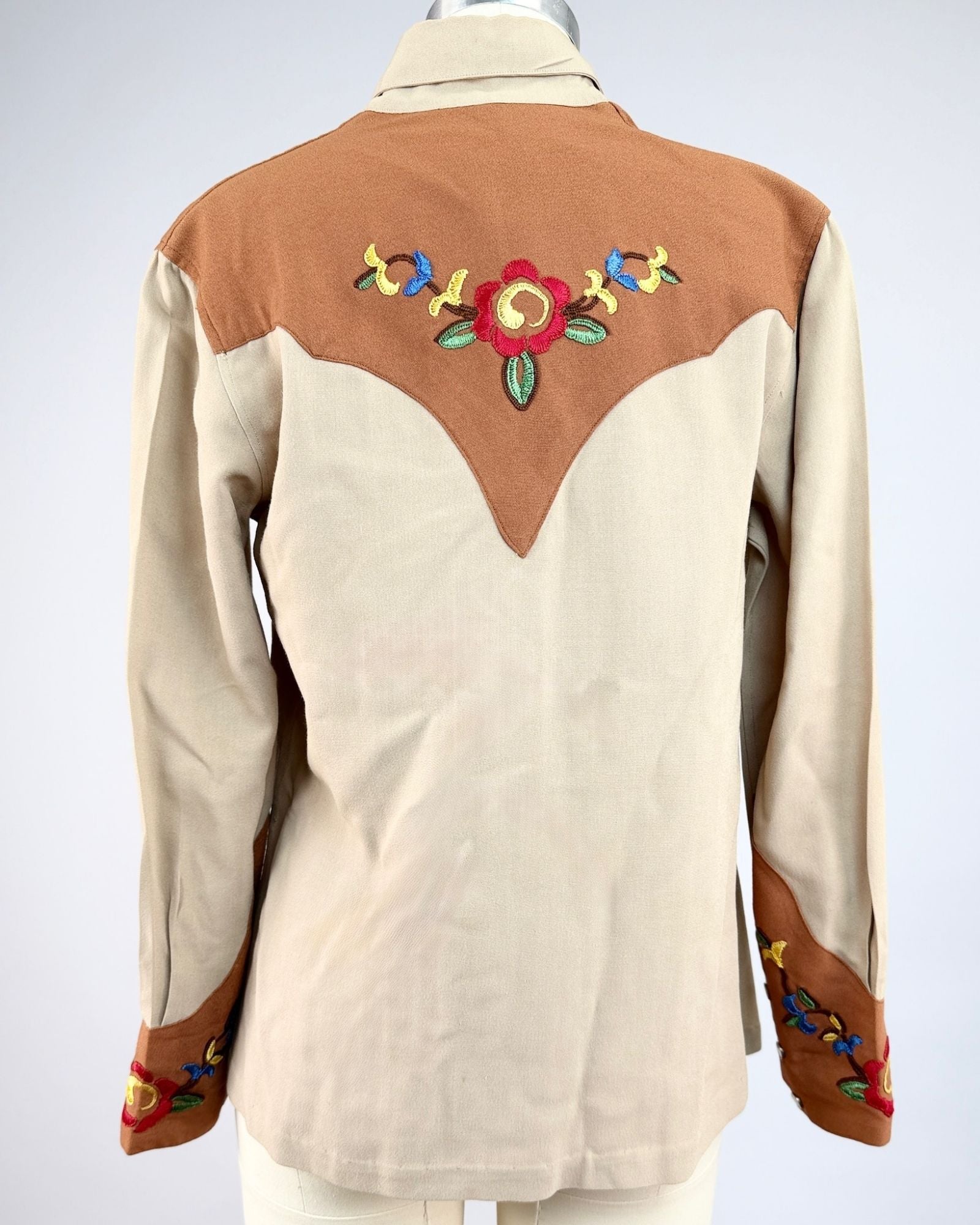 50s Tan Embroidered Pearl Snap