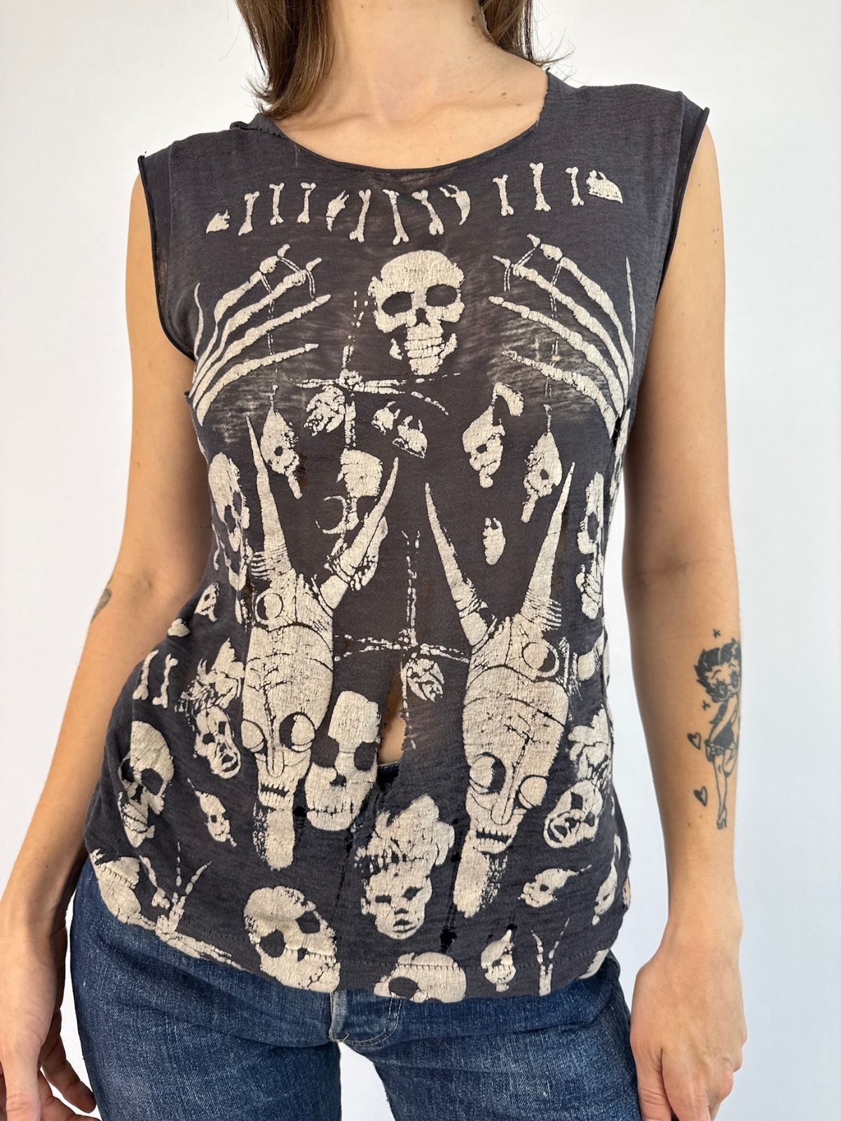Skull and Cross Bones Tee