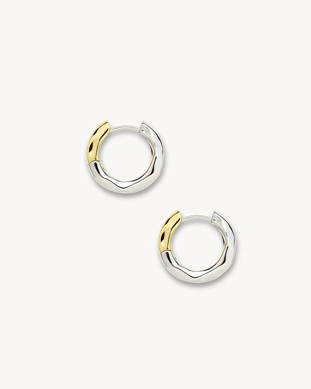 Machete Hinge Wavy Hoops