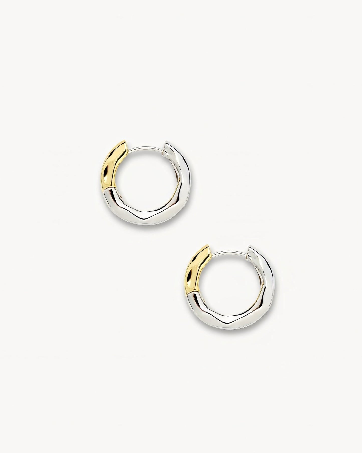 Machete Hinge Wavy Hoops